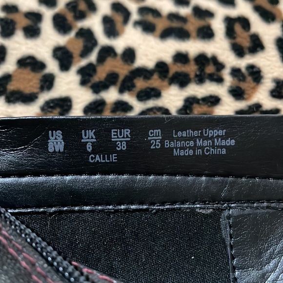 NATURALIZER 🖤 Callie Mid Shaft Lace-Up Leather Bootie 8 Wide Heel Zip Black 8.5 - Picture 6 of 17